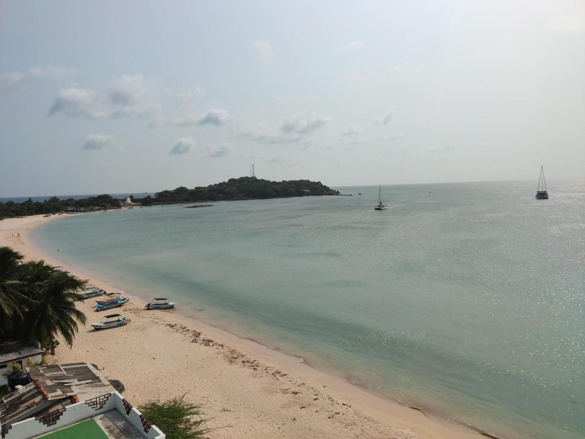 Trinco Beach By Dsk Trincomalee Eksteriør bilde